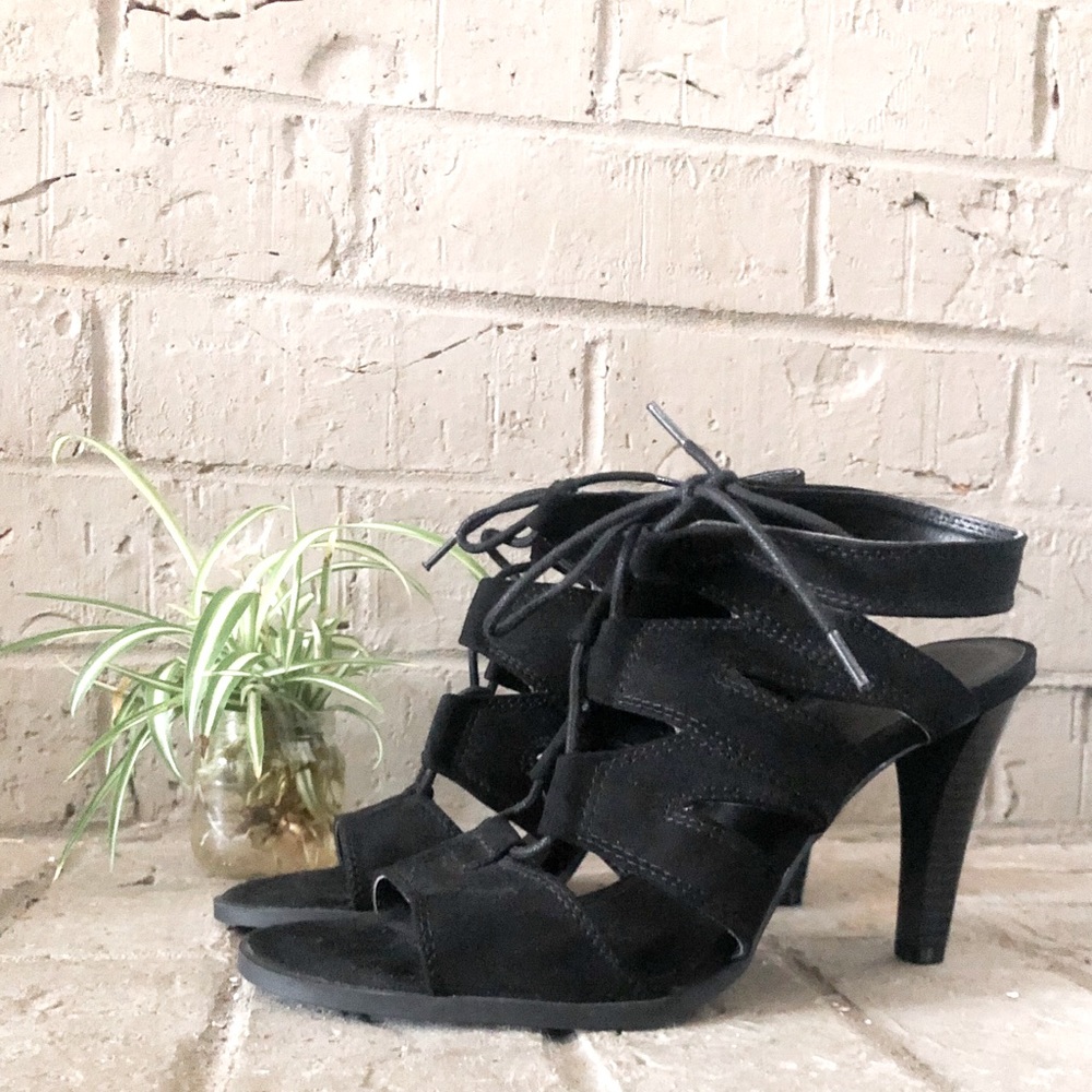 Sexy Black Lace Up Pump Size 7.5